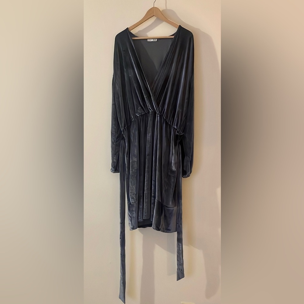 Dex Ruffled hem velvet wrap dress, size 2x
